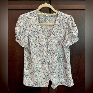 Button-down floral blouse size small